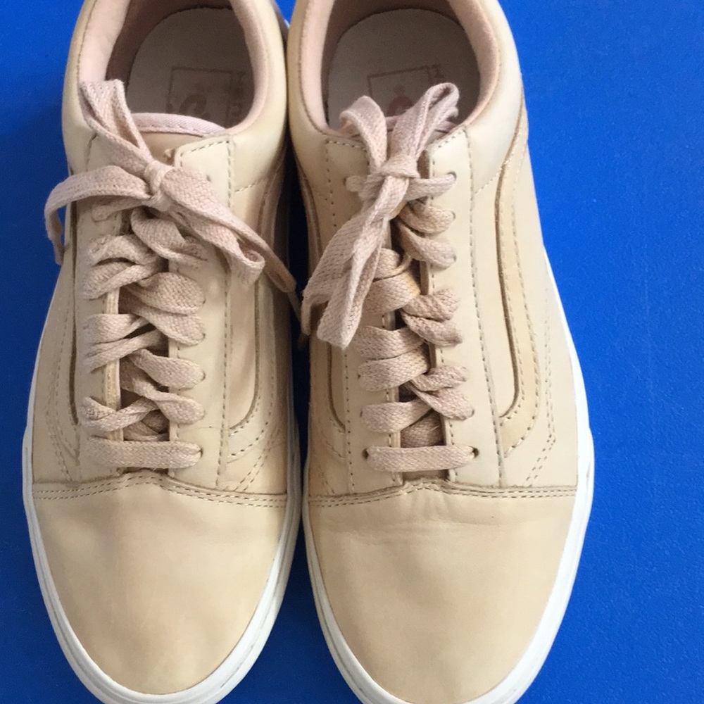 VANS LEATHER SNEAKER USE LIGHT BEIGE SIZE 8